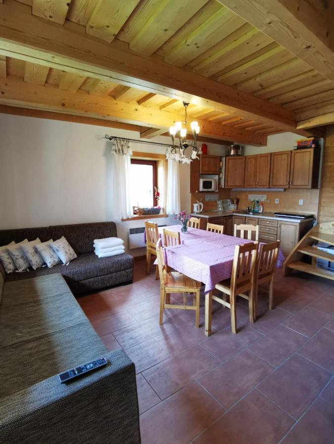 Drevenica Zapadne Tatry S Kupacou Kadou A Krbom Apartment Ziar Exterior photo